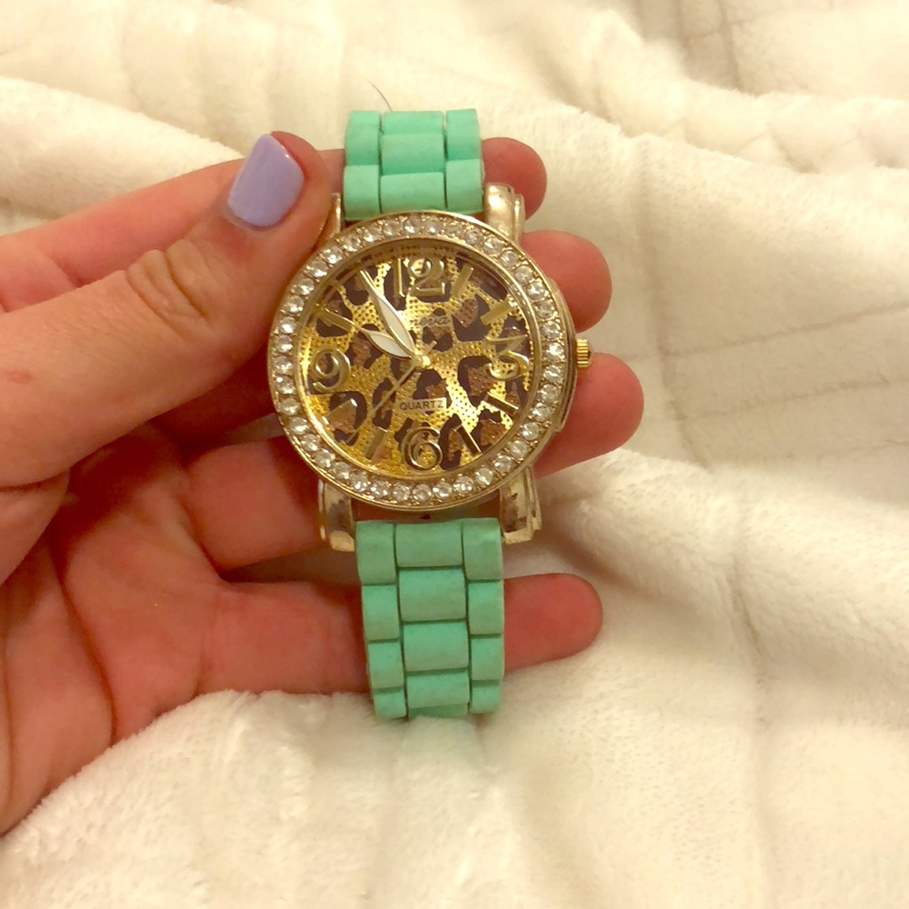Geneva Watch - Picture 1 of 2